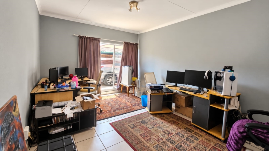 3 Bedroom Property for Sale in Ifafi North West
